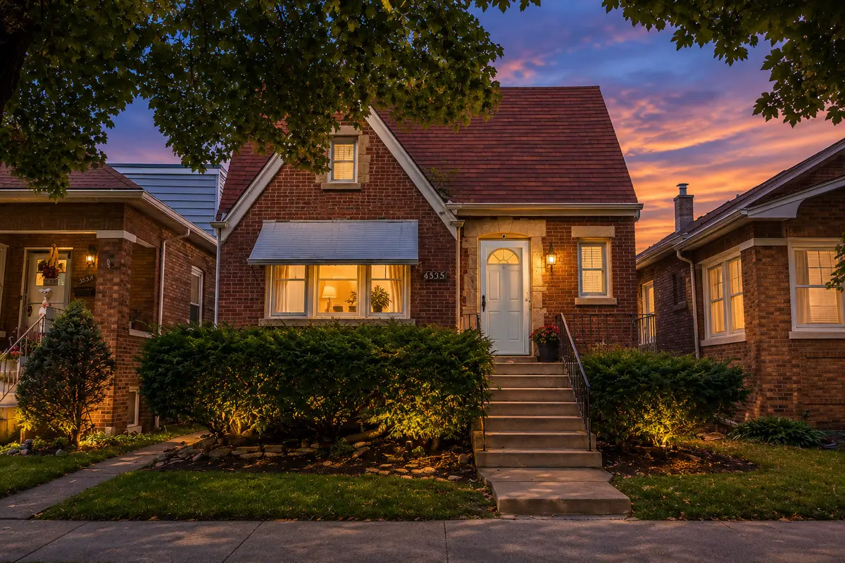 3530 Elmwood Avenue S, Berwyn, IL 60402 - #1