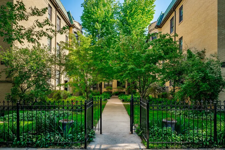 1425 W Summerdale Avenue #3A, Chicago, IL 60640 - #2