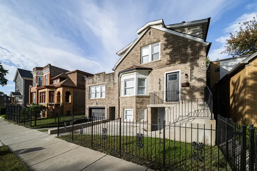 6438 S Saint Lawrence Avenue, Chicago, IL 60637 - #2