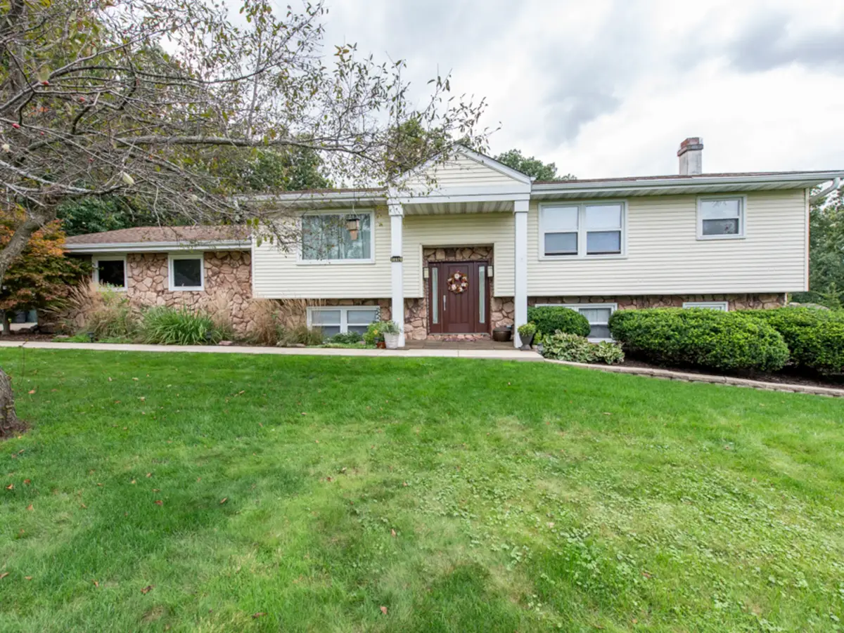 38970 N Northwoods Drive, Wadsworth, IL 60083 - #1