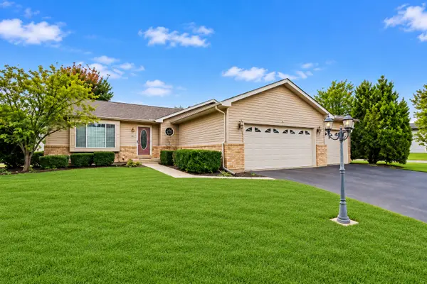 6810 Hadrian Drive, Joliet, IL 60431