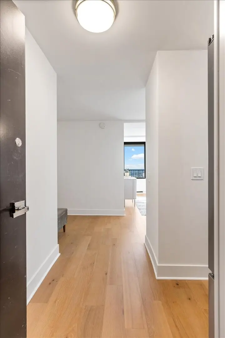 1560 N Sandburg Terrace #4003, Chicago, IL 60610 - #2
