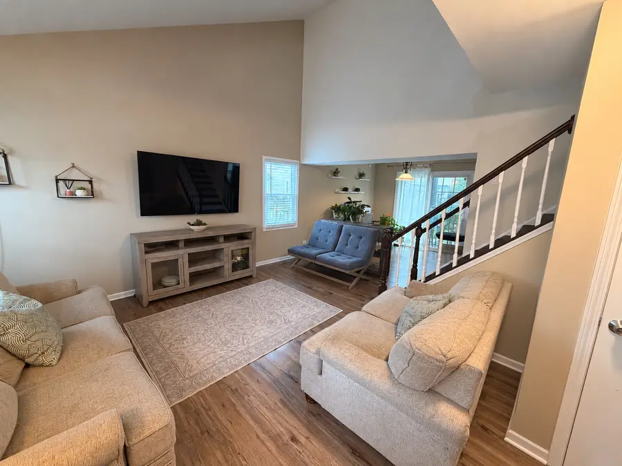 37 Washington Avenue, Streamwood, IL 60107 - #2