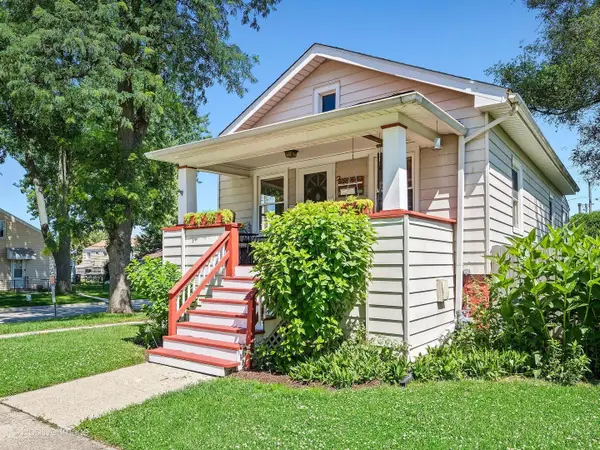 8944 Southview Avenue, Brookfield, IL 60513