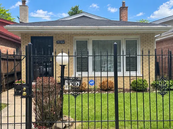 9146 S Woodlawn Avenue, Chicago, IL 60619