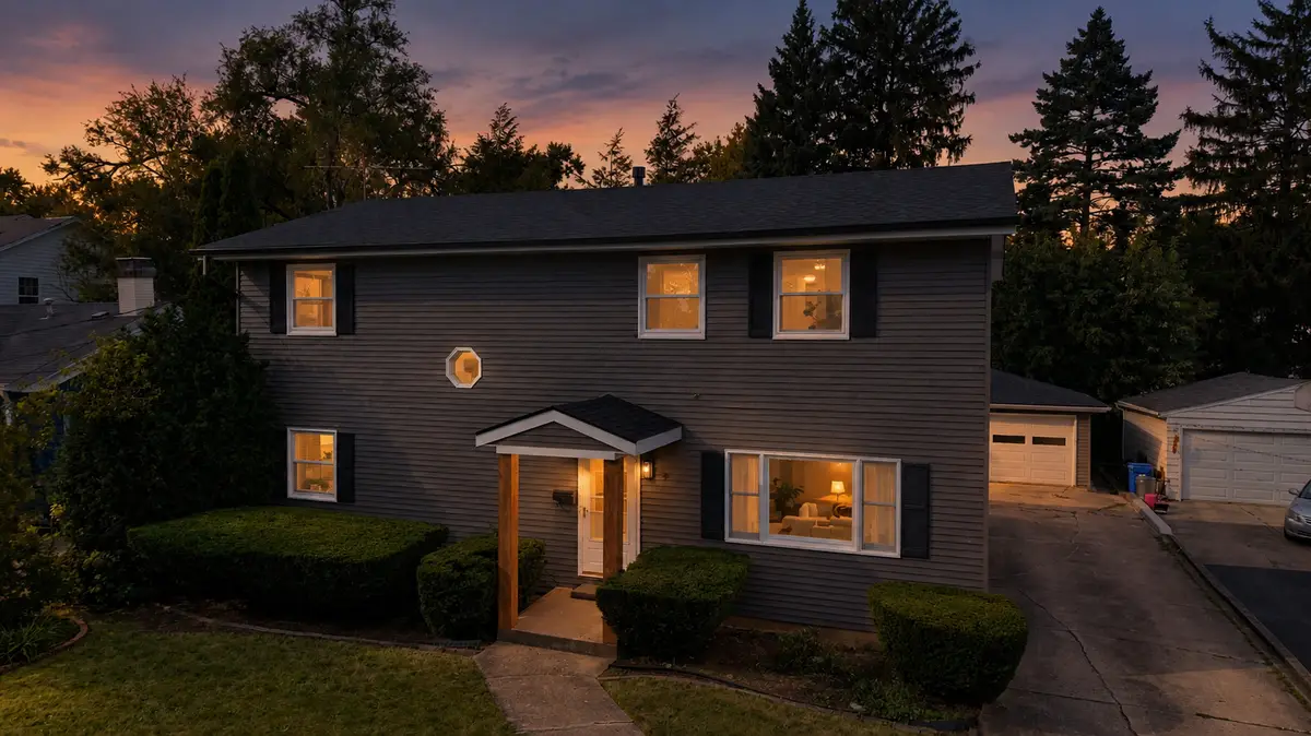 829 E Evergreen Street, Wheaton, IL 60187 - #1