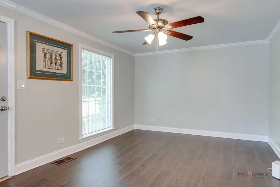 221 N Prairie Avenue, Mundelein, IL 60060 - #3