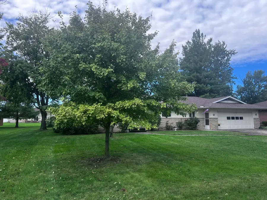 526 N 4th Street, Cissna Park, IL 60924 - #3