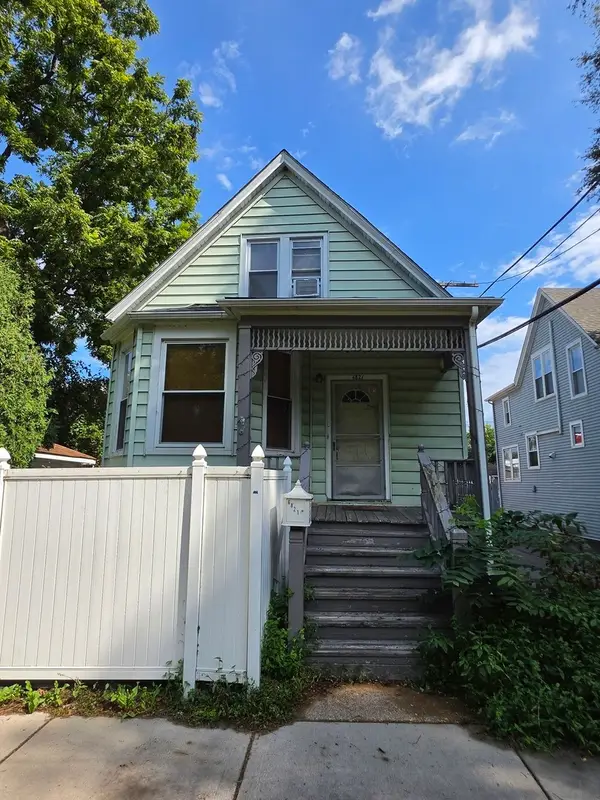6821 N Ravenswood Avenue, Chicago, IL 60626