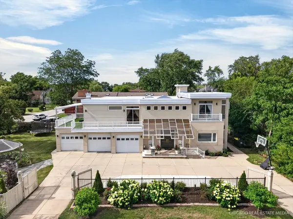 8650 W Davis Street, Des Plaines, IL 60016