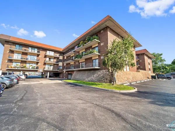 9520 S Mayfield Avenue #N204, Oak Lawn, IL 60453