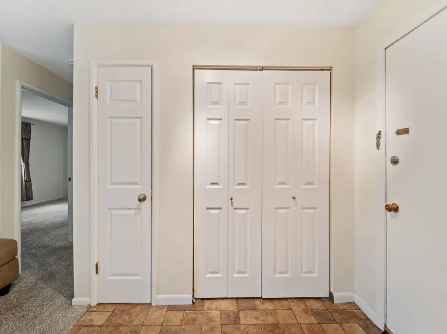 9520 S Mayfield Avenue #N204, Oak Lawn, IL 60453 - #3