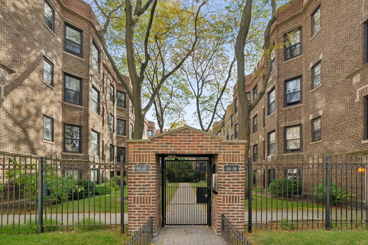 6257 N Sheridan Road #48, Chicago, IL 60660 - #1