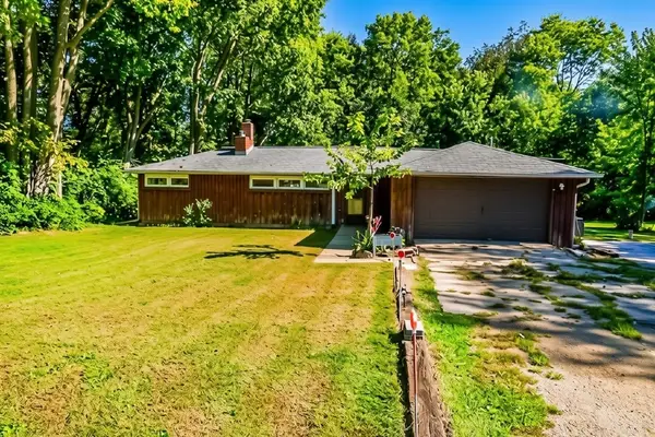 1516 Hunter Street, Sterling, IL 61081