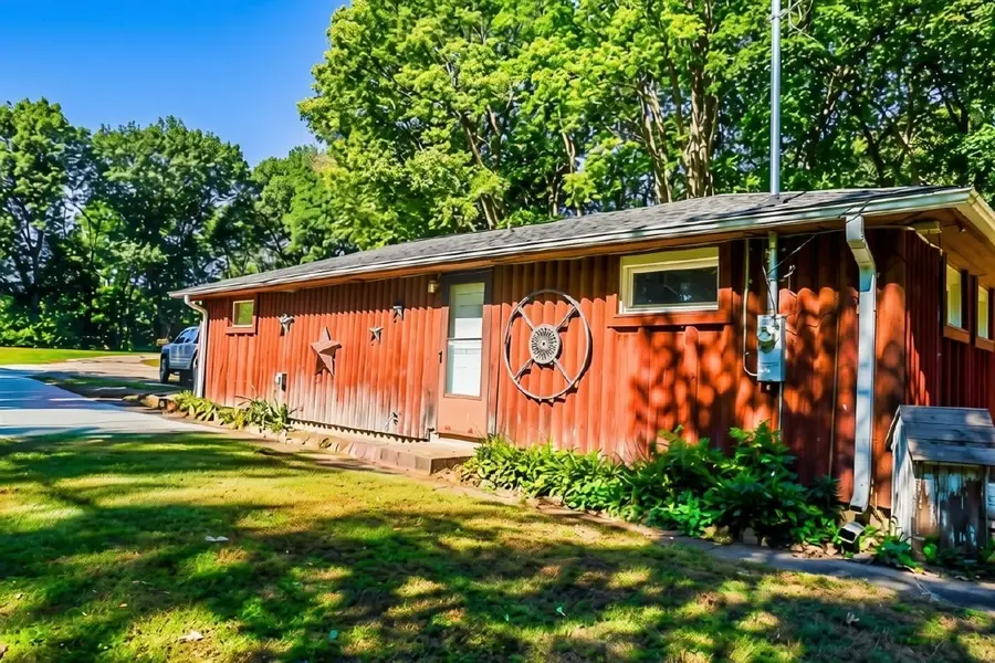 1516 Hunter Street, Sterling, IL 61081 - #3