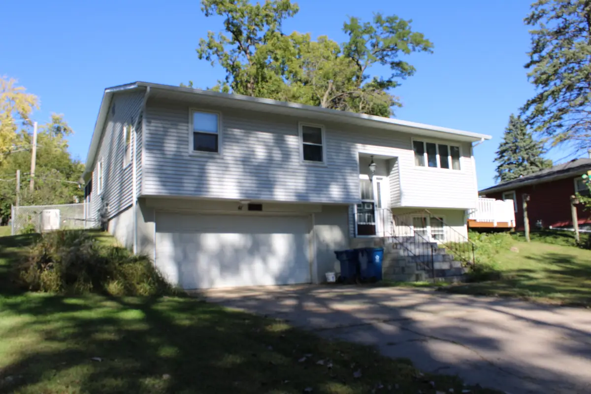 411 Holland Street, Le Claire, IA 52753 - #1