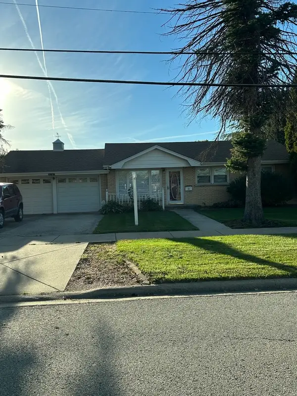 6101 W 81st Place, Burbank, IL 60459