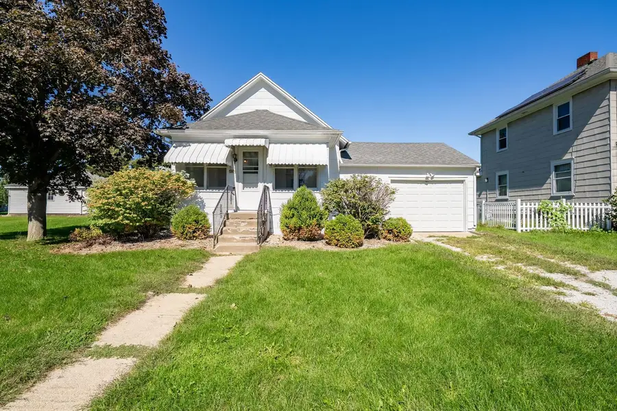 406 E Cherry Street, Chatsworth, IL 60921 - #3