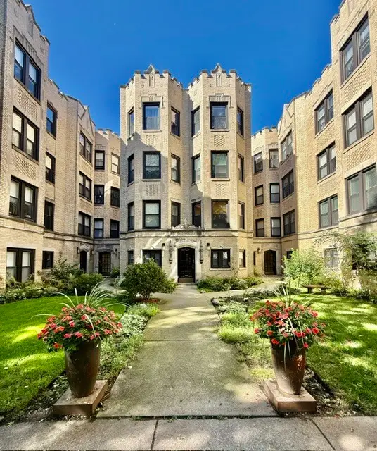 7074 N Wolcott Avenue #1, Chicago, IL 60626 - #1
