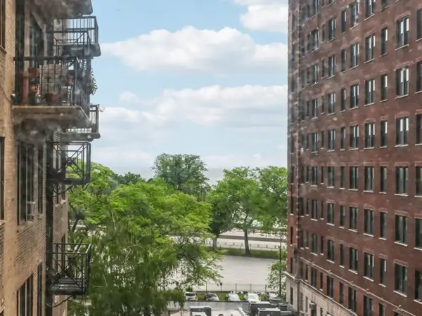 1755 E 55th Street #605, Chicago, IL 60615
