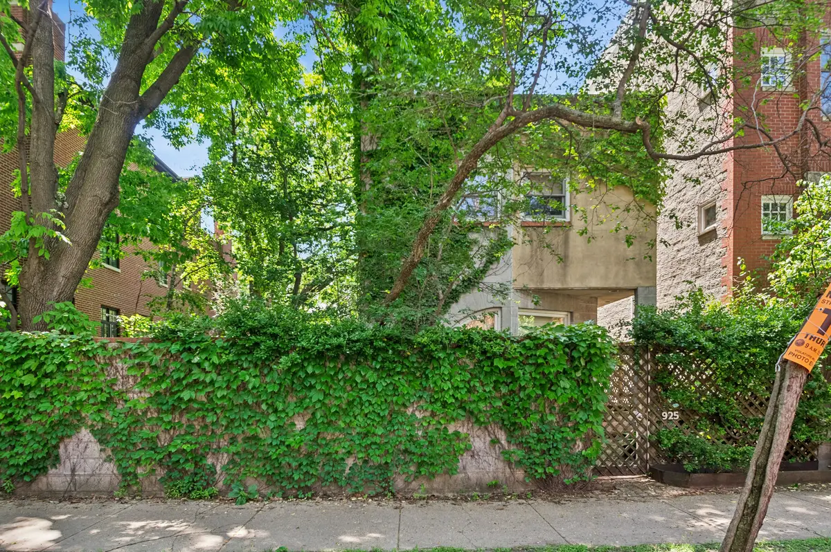 925 W Wolfram Street, Chicago, IL 60657 - #1