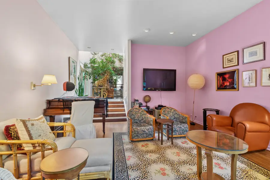925 W Wolfram Street, Chicago, IL 60657 - #3