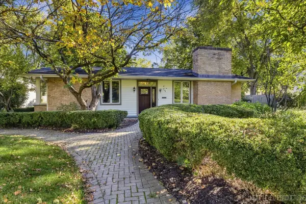 25 S Lincoln Avenue, Geneva, IL 60134