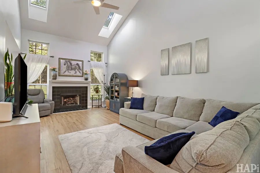 17158 W Cunningham Court, Libertyville, IL 60048 - #3