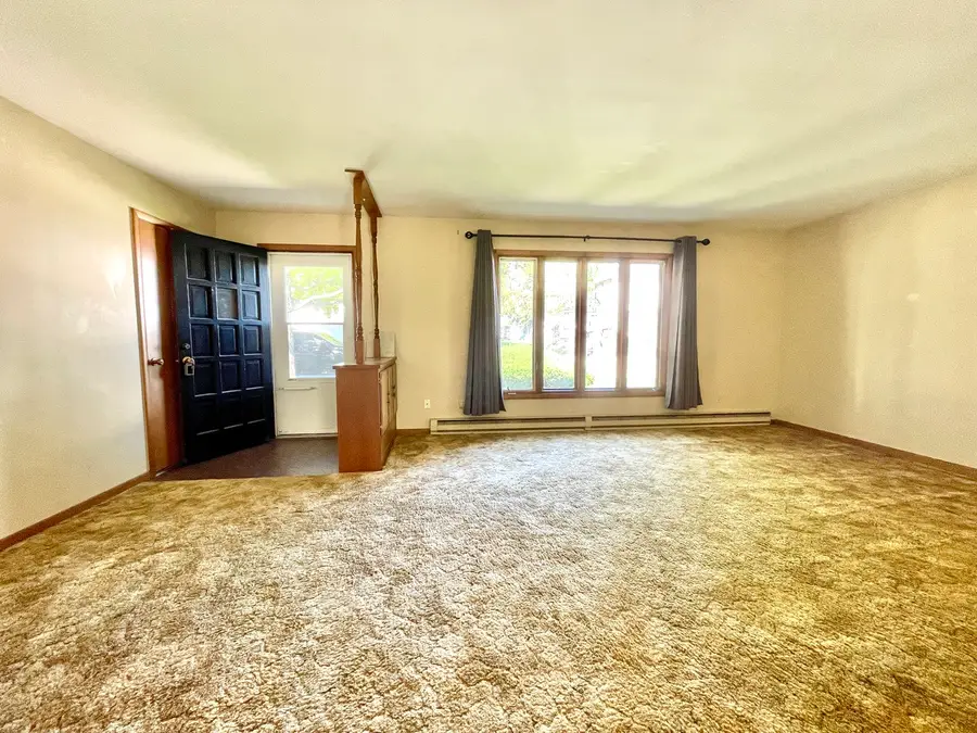 100-102 W Greenwood Street, Grant Park, IL 60940 - #3