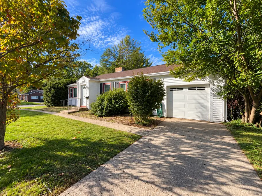 1108 W Springfield Avenue, Champaign, IL 61821 - #2