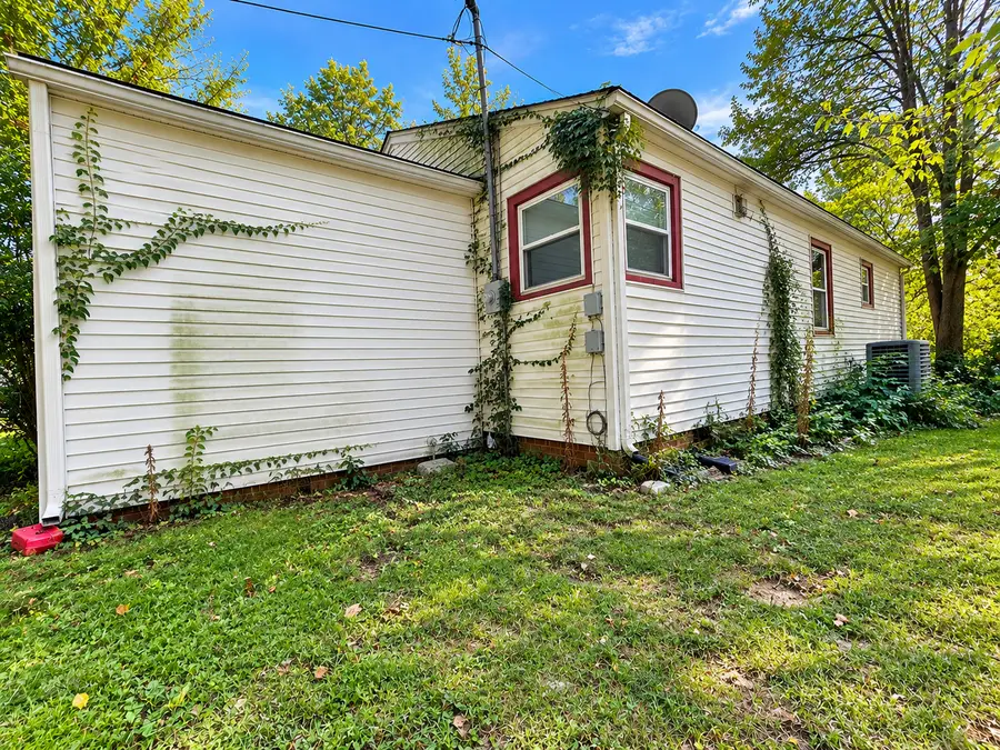 1108 W Springfield Avenue, Champaign, IL 61821 - #3