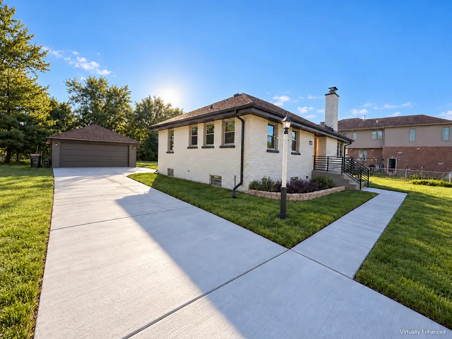9441 Greenwood Drive, Des Plaines, IL 60016 - #2