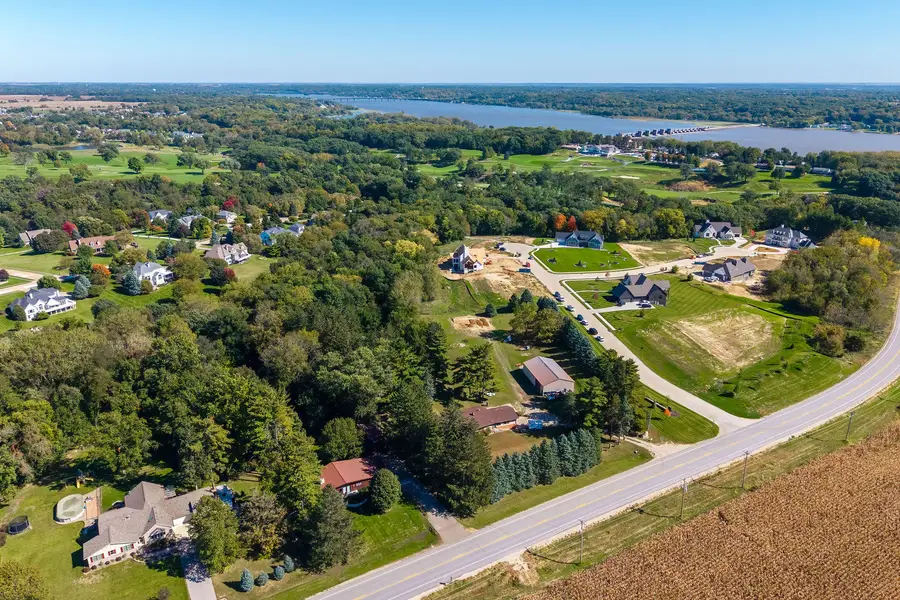 18815 Wells Ferry Road, Bettendorf, IA 52722 - #2