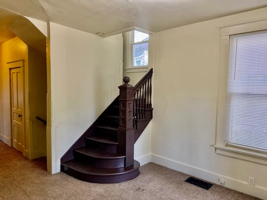 1112 N Gaines Street, Davenport, IA 52804 - #3