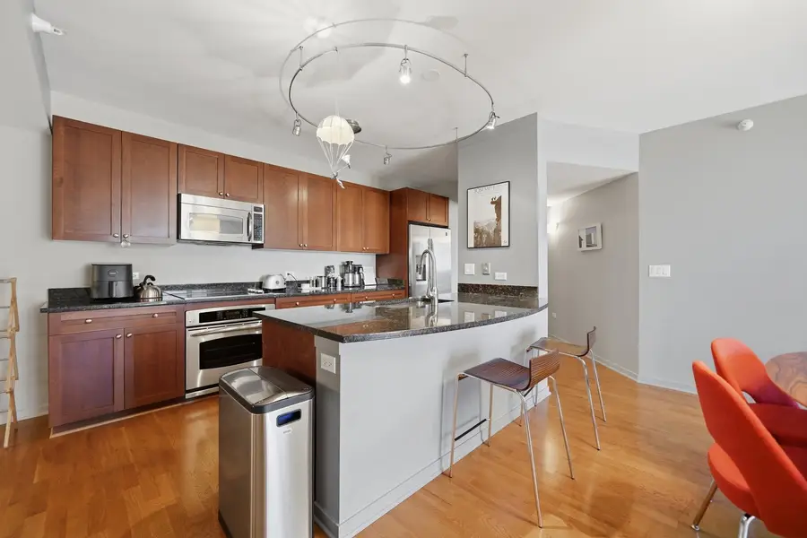 807 Davis Street #1301, Evanston, IL 60201 - #3