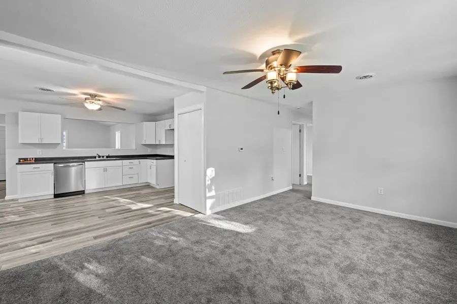 3914 15th Street B Street, Moline, IL 61265 - #3