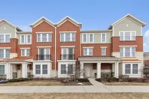 203 W Hyde Street, Arlington Heights, IL 60005