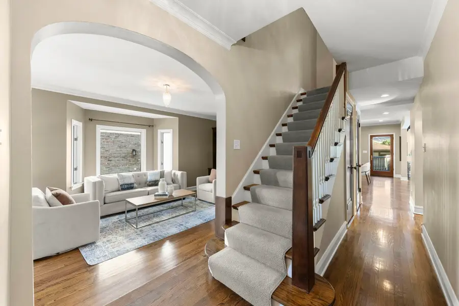 405 S Hawthorne Avenue, Elmhurst, IL 60126 - #2