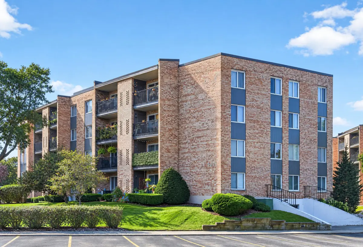 502 W Huntington Commons Road #241, Mount Prospect, IL 60056 - #1