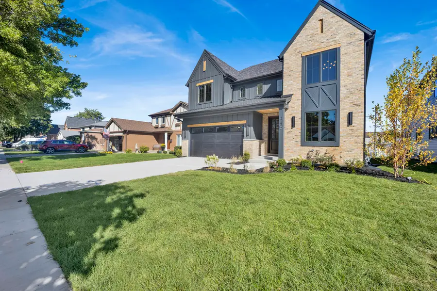445 Broker Avenue, Itasca, IL 60143 - #2