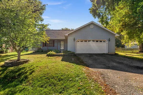 881 Lake Holiday Drive, Lake Holiday, IL 60548