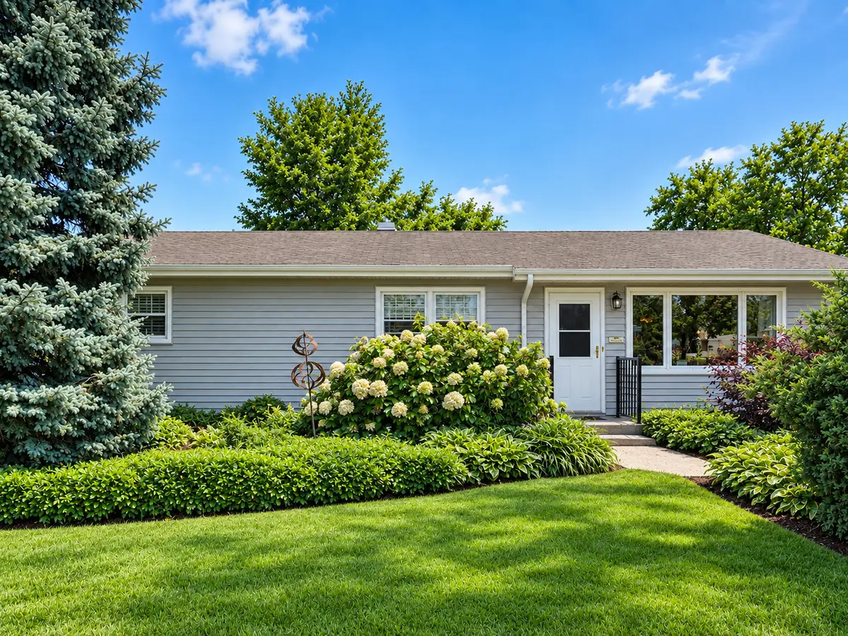 113 Holly Avenue, Darien, IL 60561 - #1