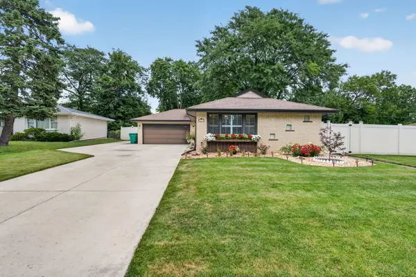 1043 Walter Street, Lemont, IL 60439