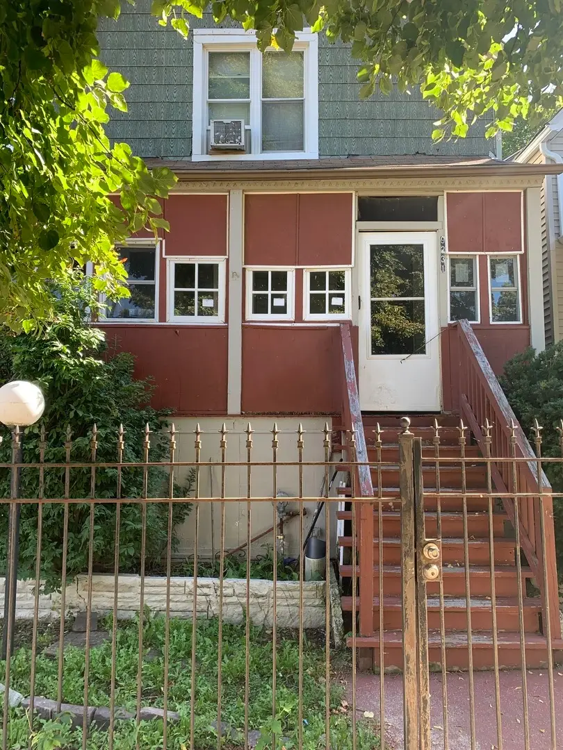 9231 S Woodlawn Avenue, Chicago, IL 60619 - #2