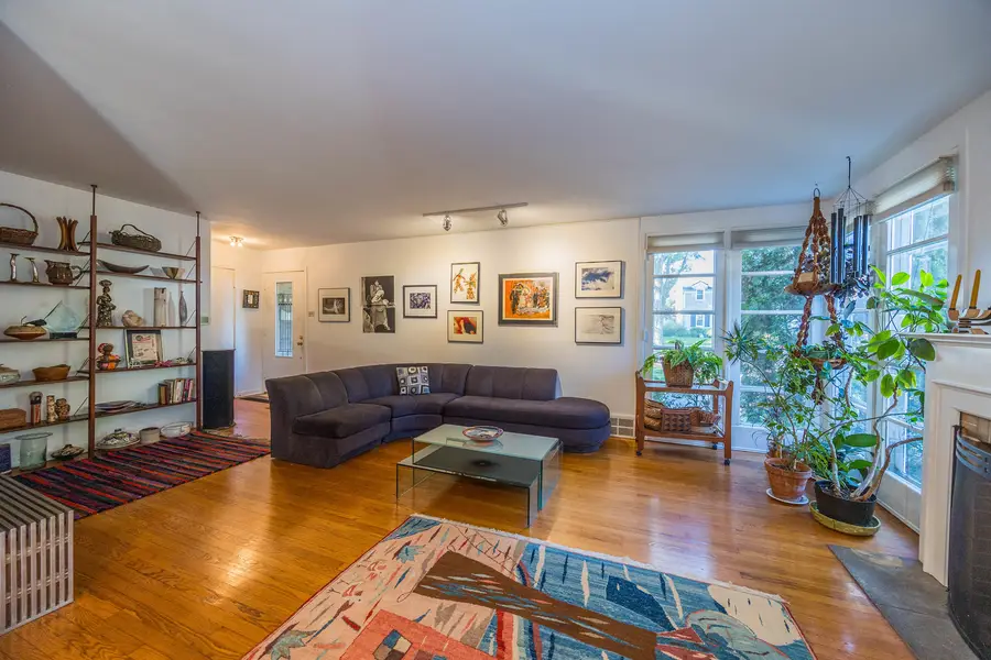9423 Lincolnwood Drive, Evanston, IL 60203 - #3