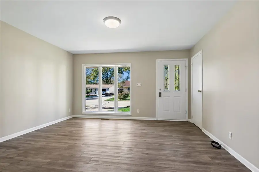 517 Sherwood Drive, Streamwood, IL 60107 - #3