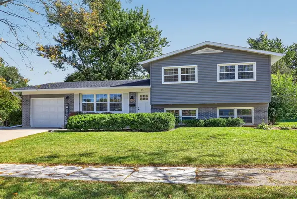 2911 N Dunton Avenue, Arlington Heights, IL 60004