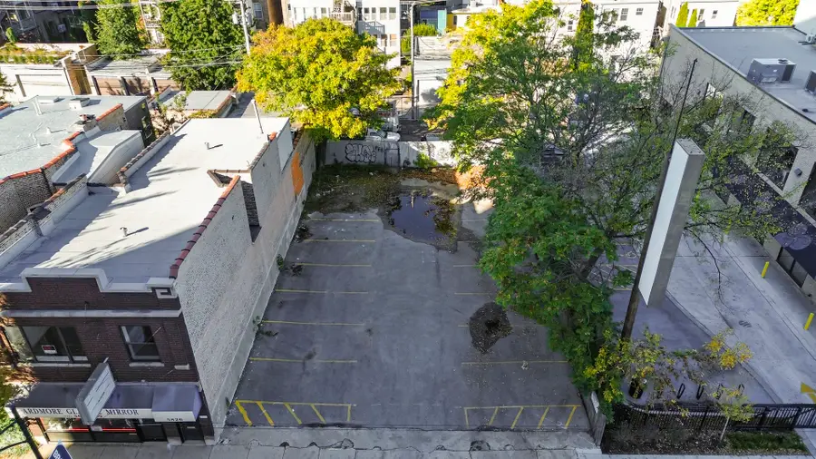 5828 N Broadway Street, Chicago, IL 60660 - #2