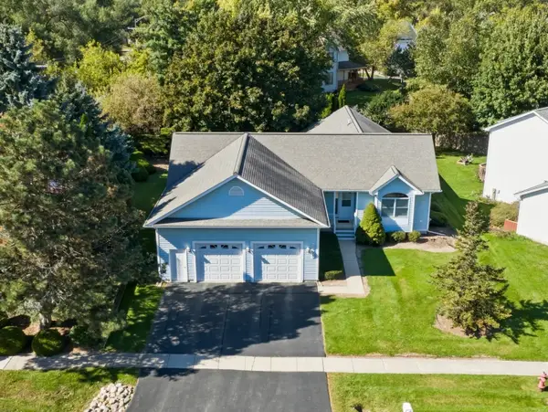 2001 Red Barn Road, Woodstock, IL 60098