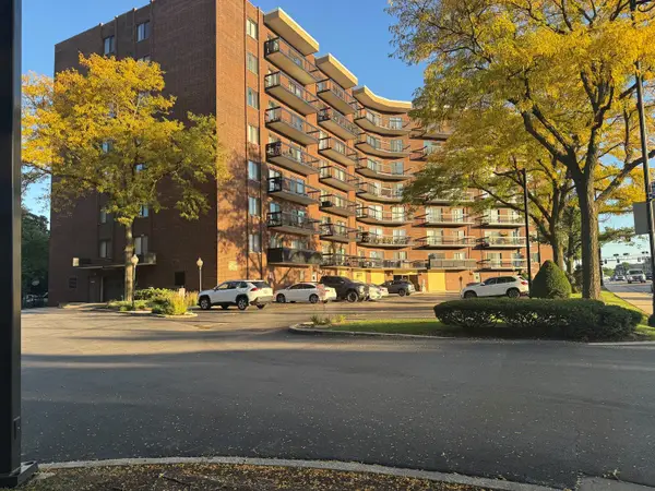 711 S River Road #314, Des Plaines, IL 60016